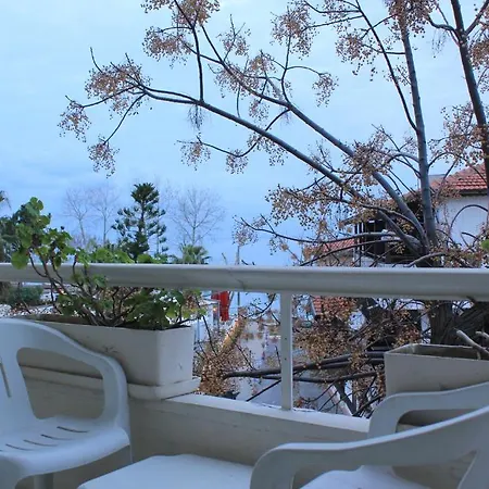 Huzur Side